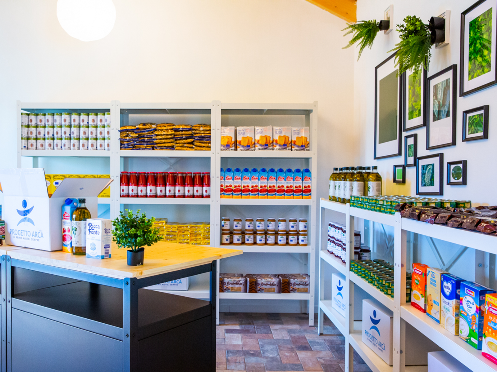 Social Market, Social Restaurant, Social Wardrobe